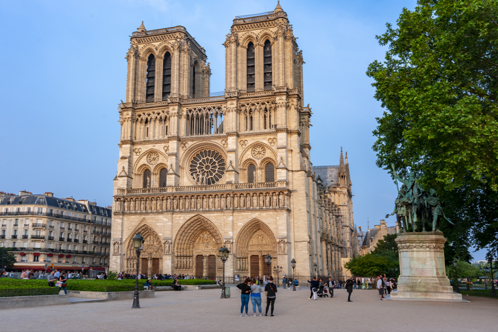 Catedrala Notre Dame de Paris, Franta