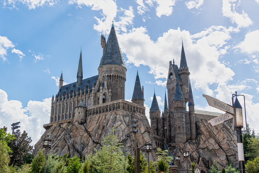Vedere asupra castelului Hogwarts de la Harry Potter Islands of Adventure